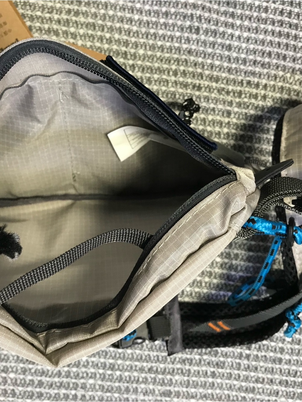 Patagonia Wader Work Station Crossbody Bag - Picture 5 of 6